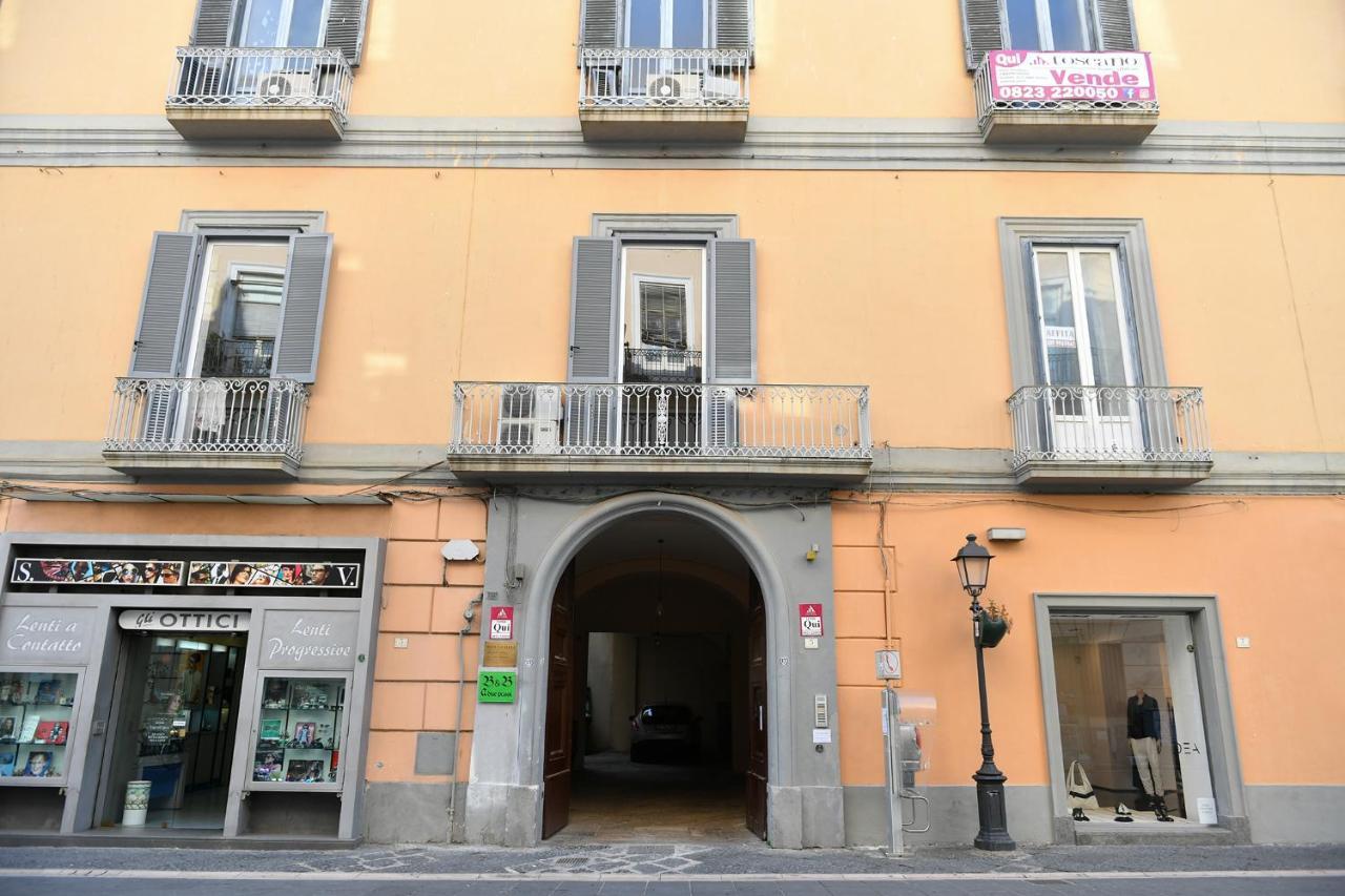 B&B A Due Passi Caserta Dış mekan fotoğraf