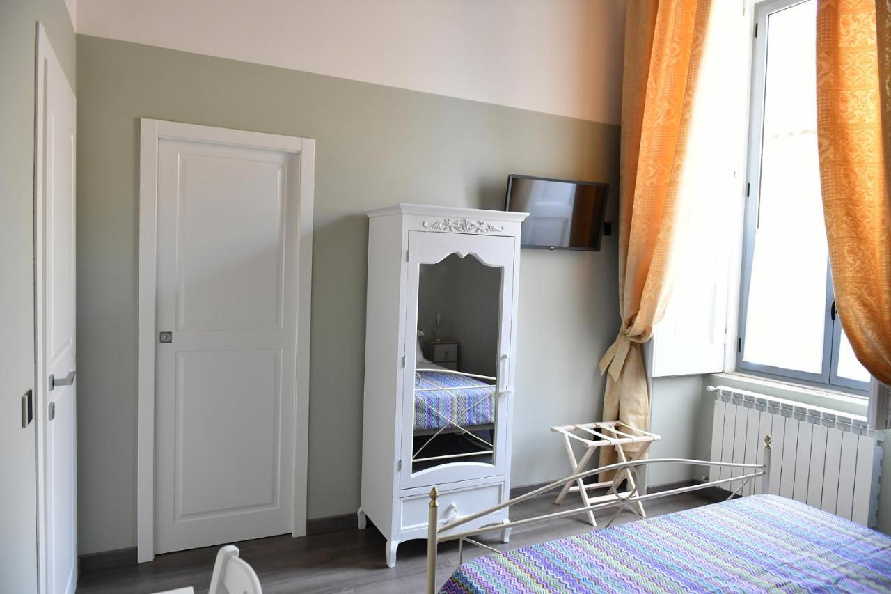B&B A Due Passi Caserta Dış mekan fotoğraf