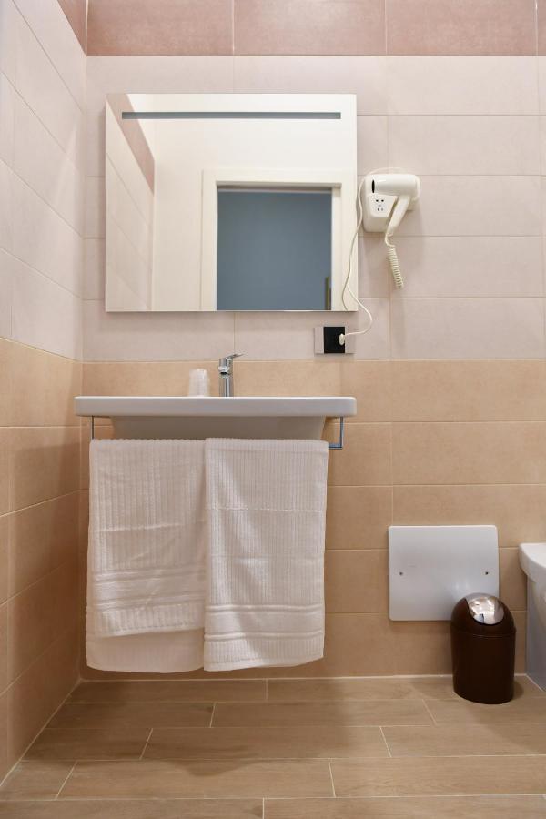 B&B A Due Passi Caserta Dış mekan fotoğraf