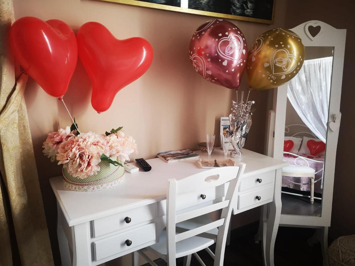 B&B A Due Passi Caserta Dış mekan fotoğraf